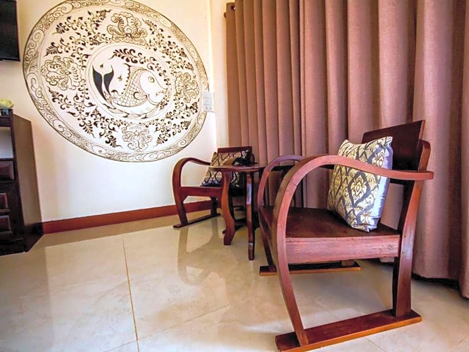 Wake Up at Muang Kao Boutique Hotel