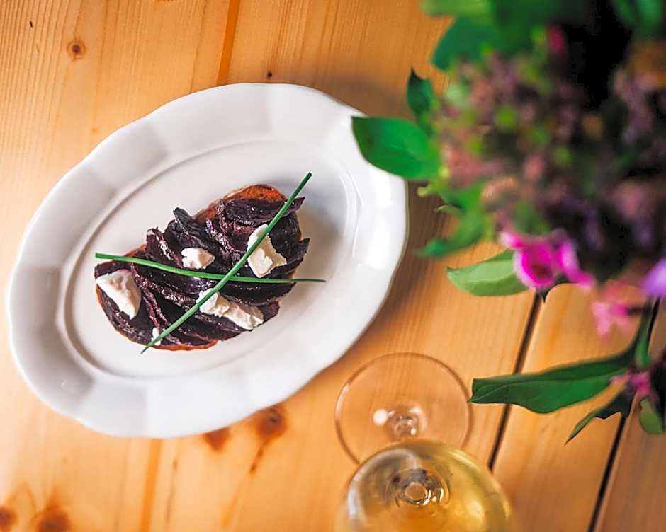 Monastery Garden Bistro & Rooms