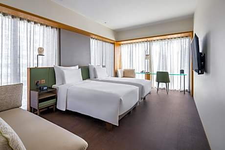 Deluxe Corner Twin Room