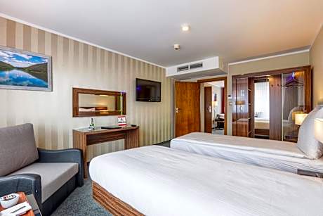 Luxury Quadruple Room