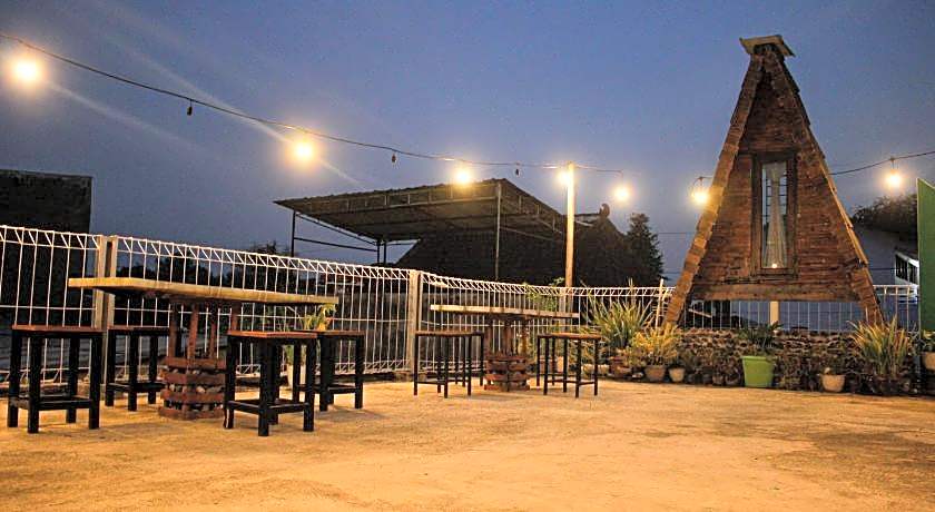 Capital O 2258 Santana Syariah Guest House