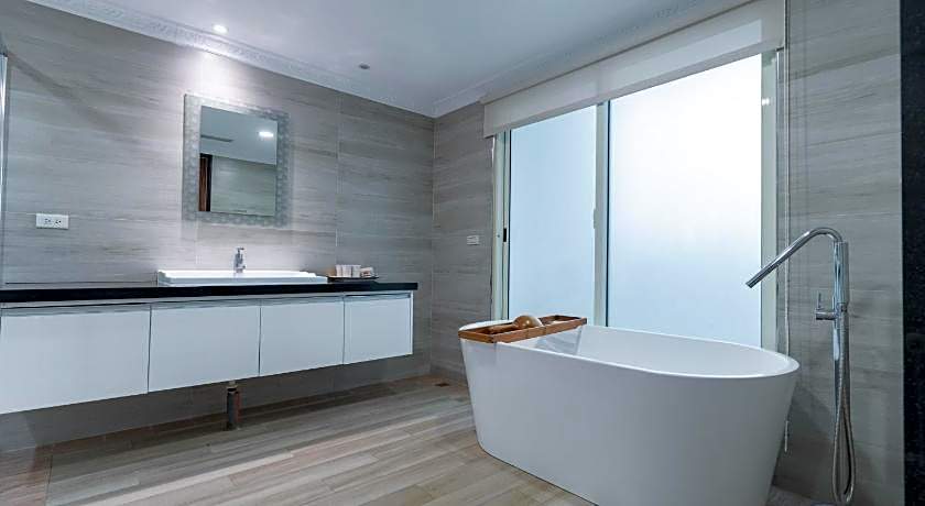 Fengjia JinRui Hotel