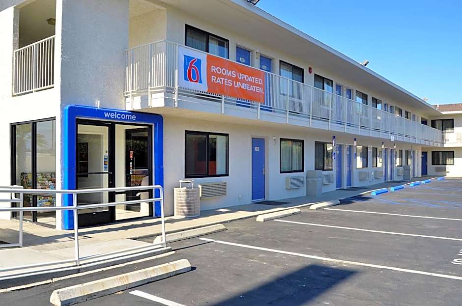 Motel 6-Palm Desert, CA - Palm Springs Area