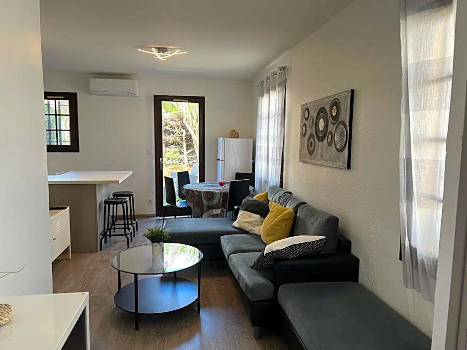 Appartement pour 2 personnes en ville avec terrasse