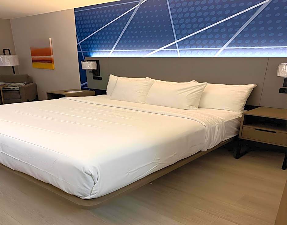 Comfort Inn & Suites Harvey - Chicago Southland