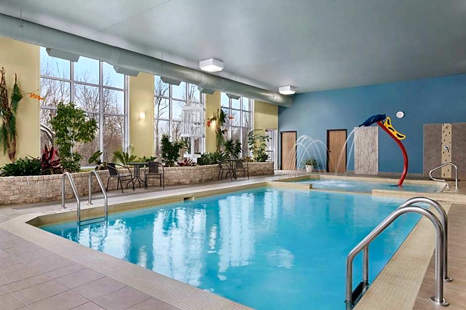 Days Inn by Wyndham Levis