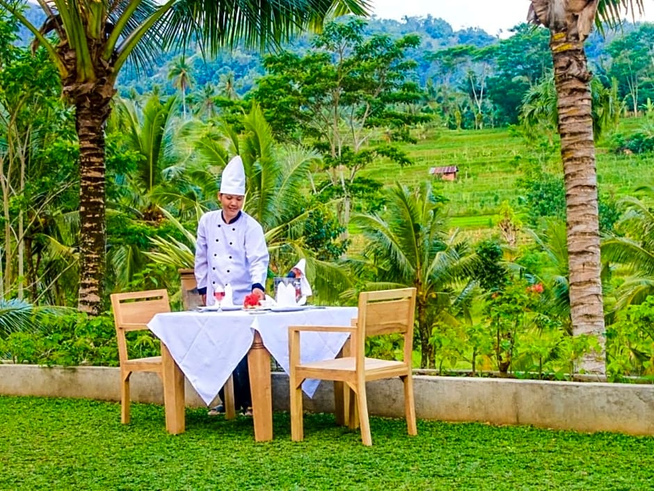 Cepik Villa Sidemen by AGATA