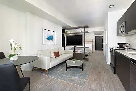 Bay View Studio Suite with King Bed ADA