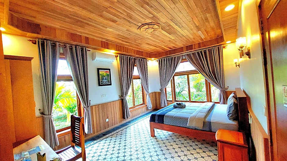 KNN Luxury Hill