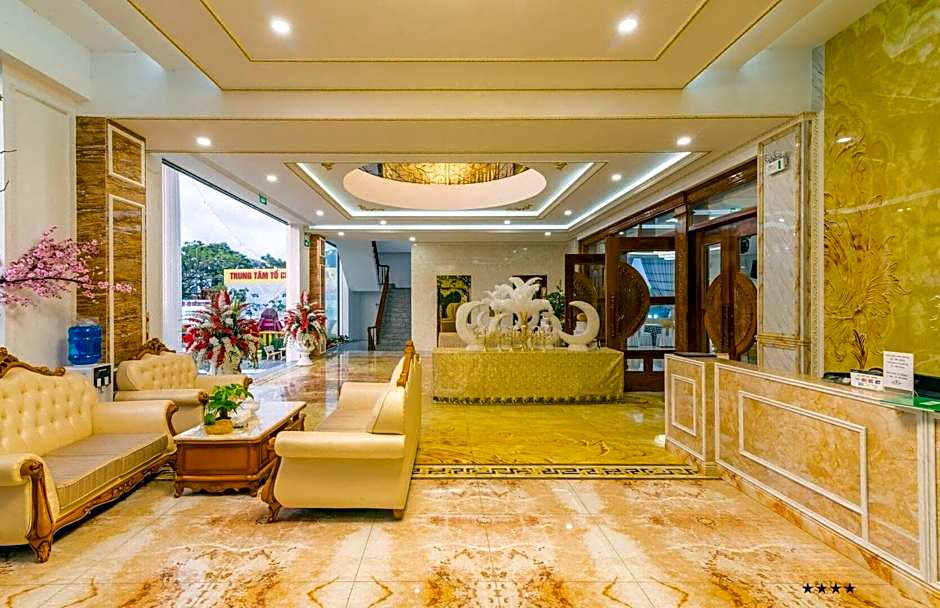 Tan An Palace