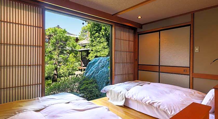 Beautiful Japanese Garden Kagetsu