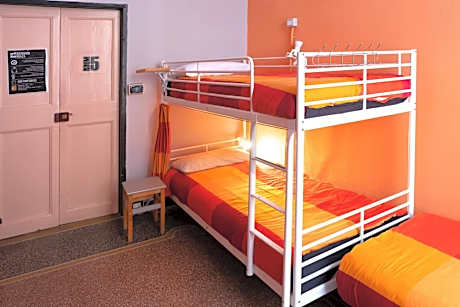 Mixed Dormitory Room