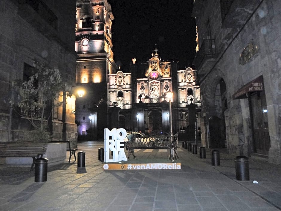Hotel Virrey De Mendoza
