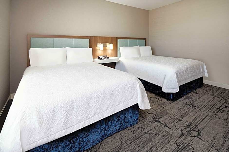 Hampton Inn By Hilton & Suites Gilroy, CA