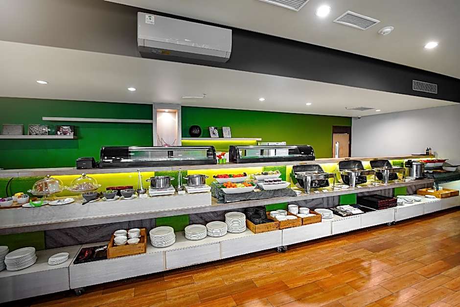 TreePark Hotel Karawang