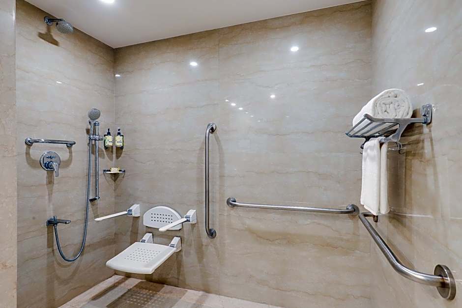 Lemon Tree Hotel Sector 60 Gurugram