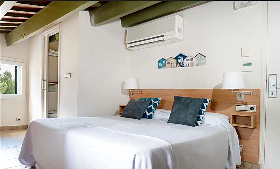 Photo 1 of 2 of Suite