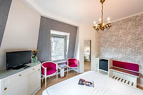 Superior Double or Twin Room with Lake View