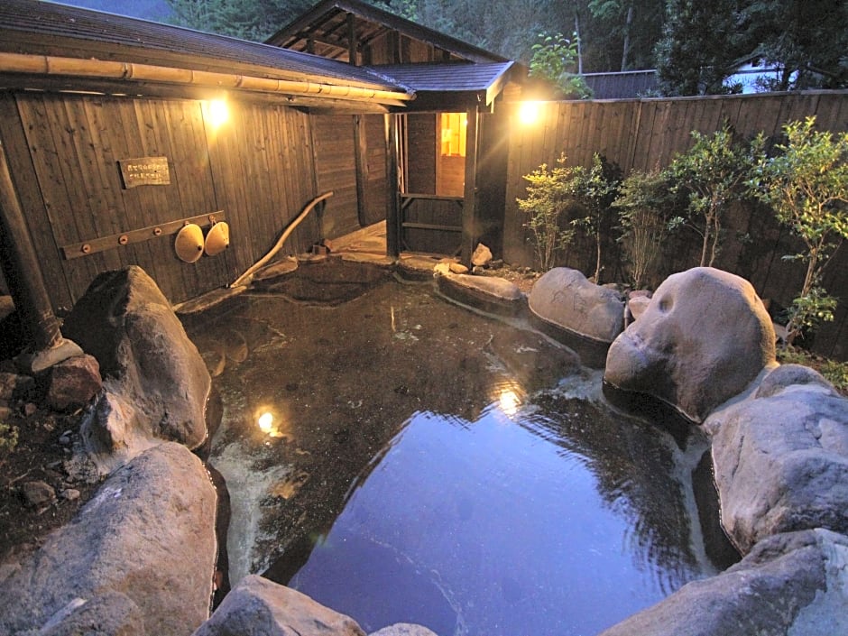 Yufuin Ryokan Wazanho