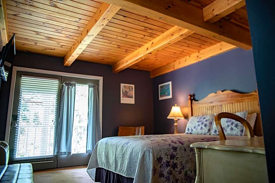 Elk River Hotel & Cafe