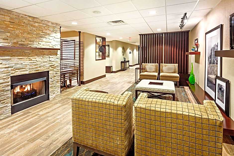 Hampton Inn By Hilton Hendersonville