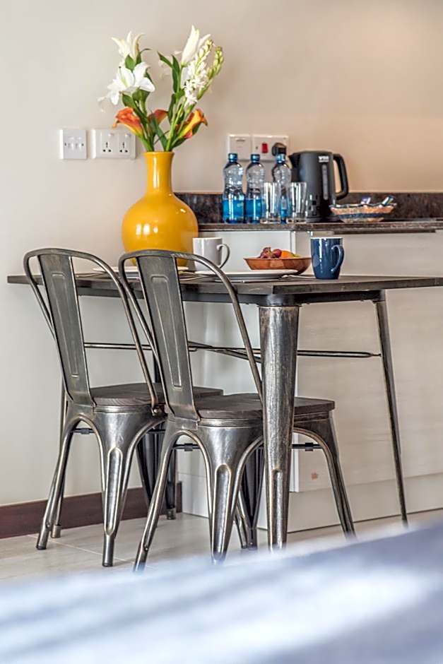 Glam Hotel Nairobi - Near Westgate Mall, Westlands