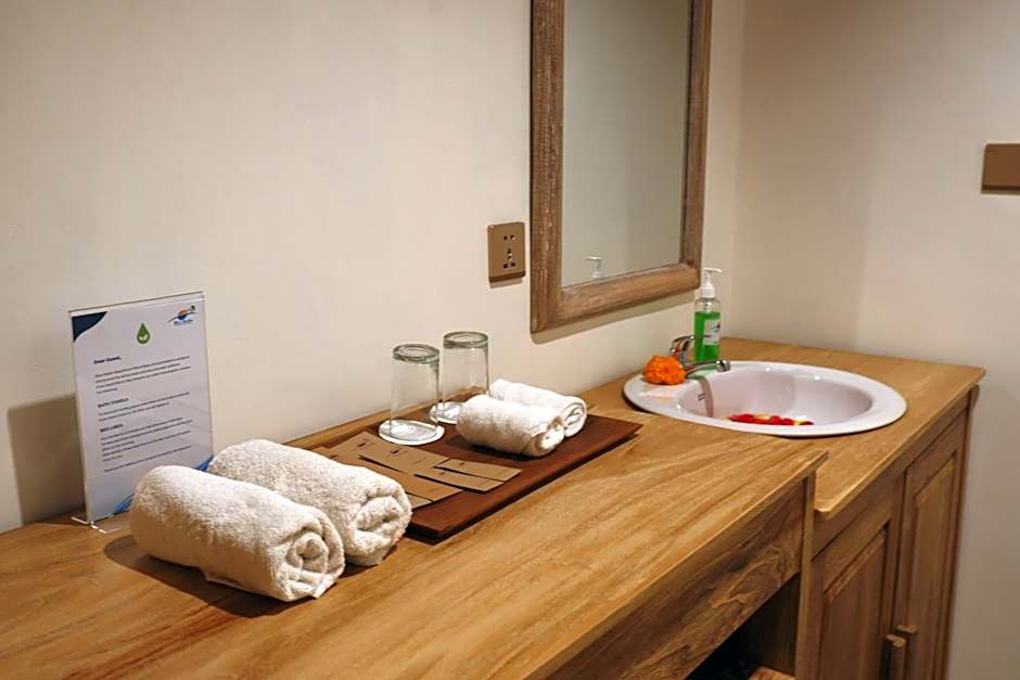 Blue Harbor Beachfront Villas & Resto