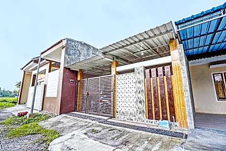 Hotel O Sobat Ijen HomestayNearSungai Prengsengan