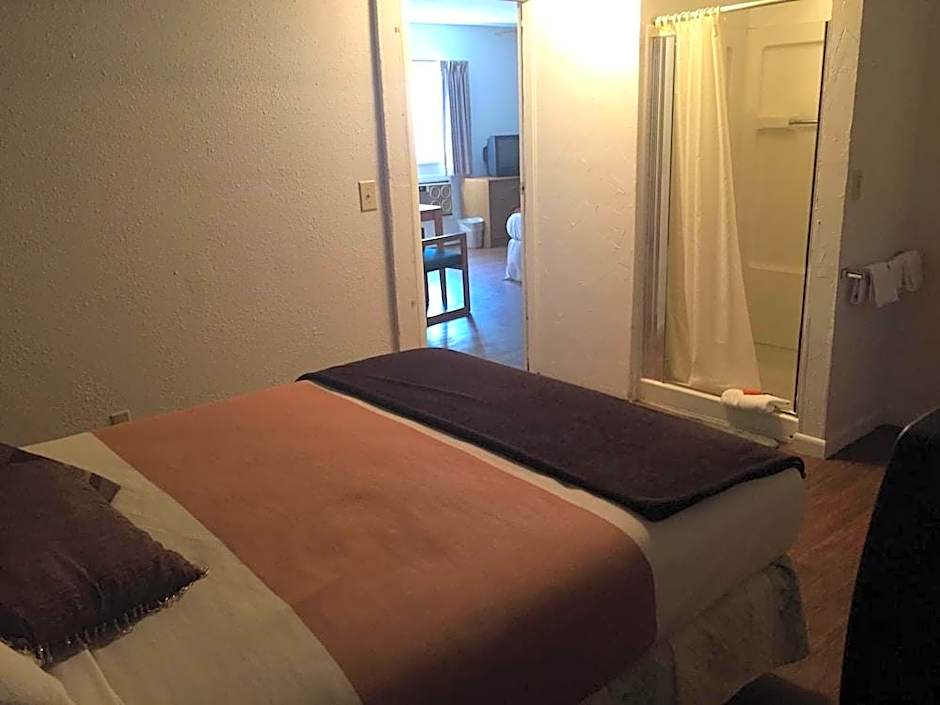 The Brookside Motel by Belvilla Keystone Near Mt.Rushmore