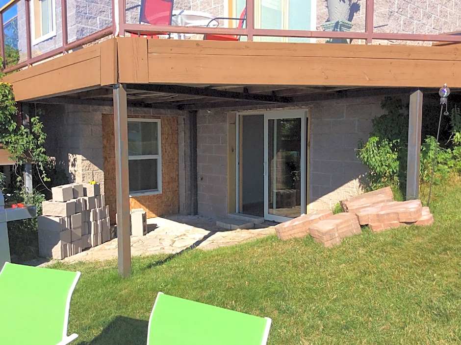 Pictured Rocks Bed and Breakfast