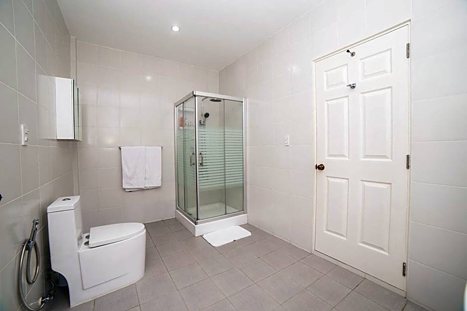 Bohol White House Bed & Breakfast