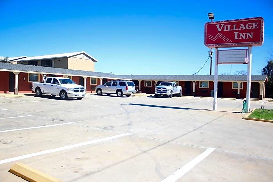 Village Inn Cotulla