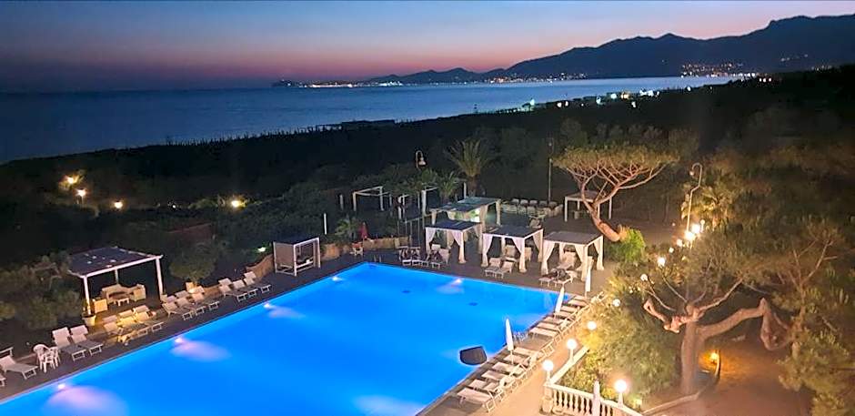 Domizia Palace Hotel