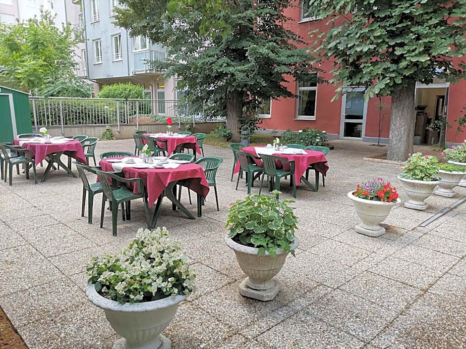 Garten- und Kunsthotel Gabriel City