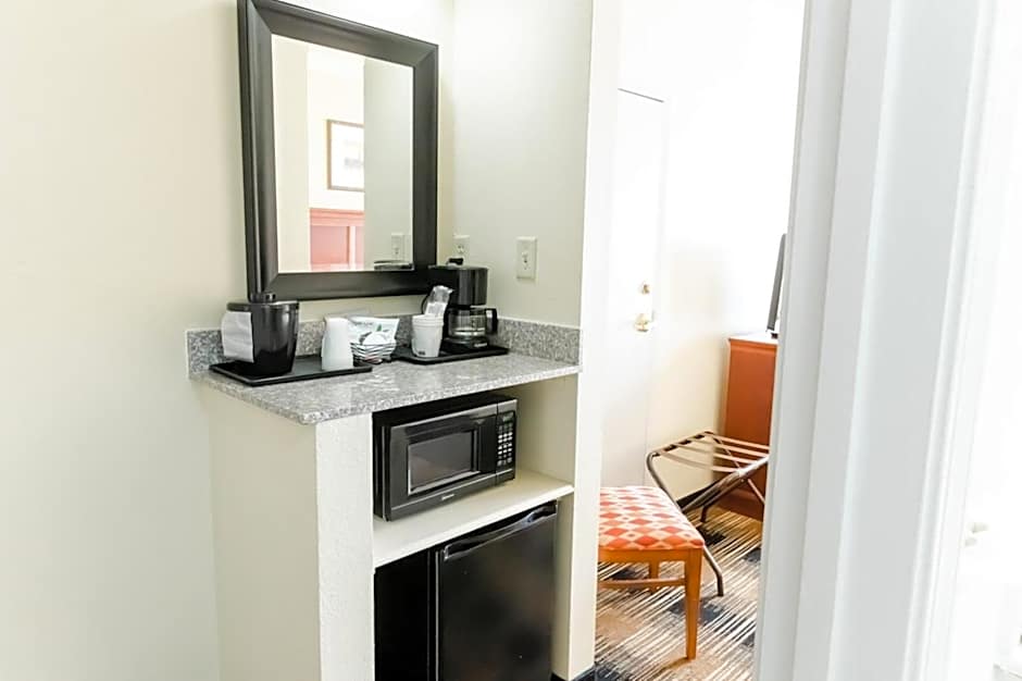 Country Inn & Suites by Radisson, Helen, GA