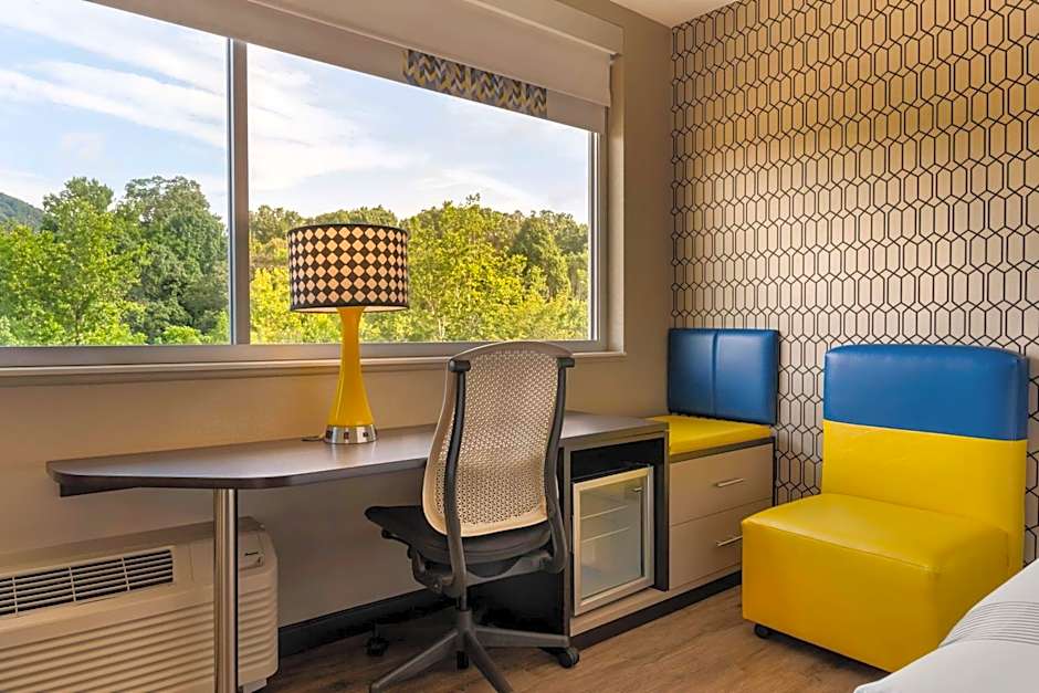 GLo Best Western Asheville-Blue Ridge Parkway