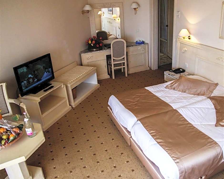 Hotel Orient Palace