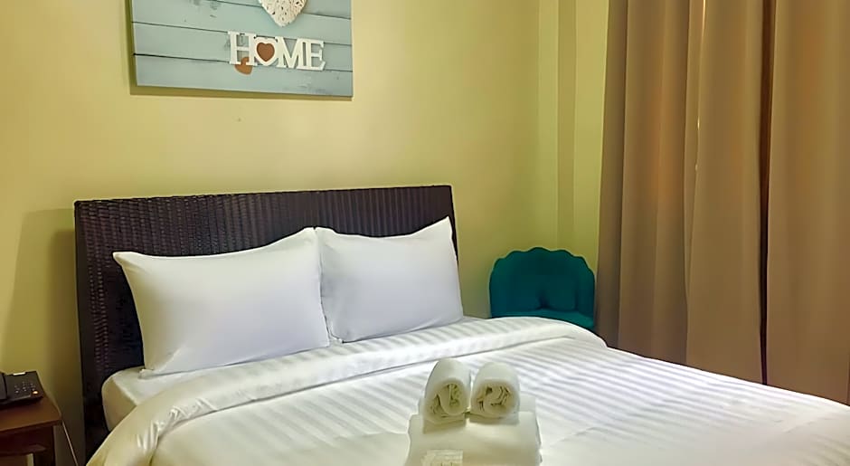 Elliannah Pines Hotel