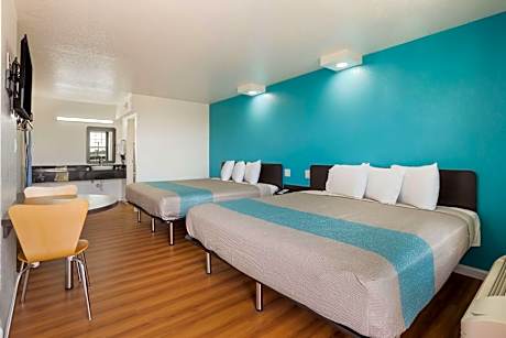Quadruple Room - Smoking