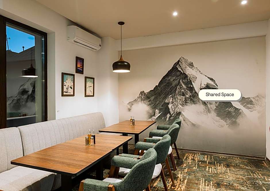 Suru Hotel & Restaurant