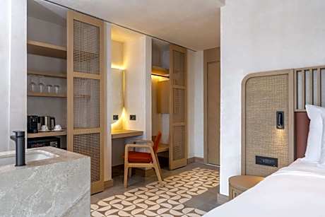 Premium Corner Room with Sea View