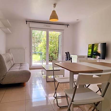 T2 Paris Disneyland Jardin Parking