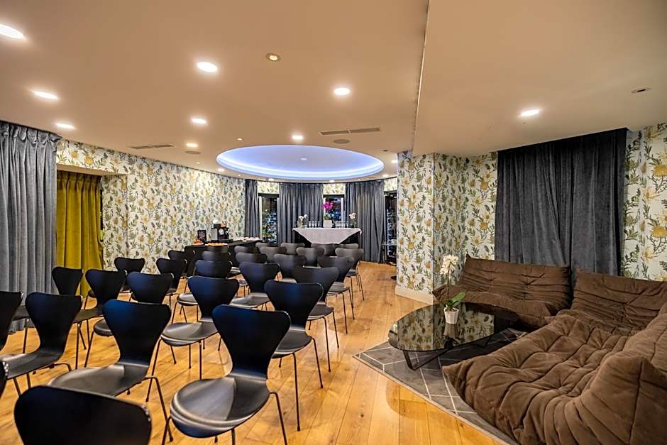 Hotel Xenia, Autograph Collection by Marriott