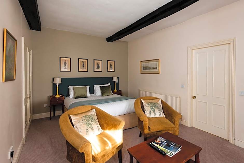 Brook Whipper-In Hotel