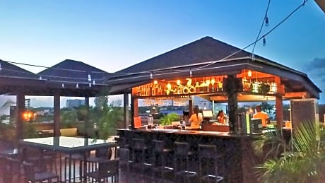 Tropical Enclave Hotel