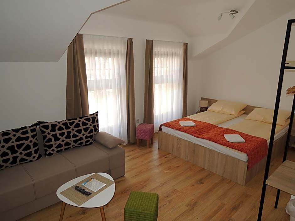 Hotel Logavina 8 Garage Parking
