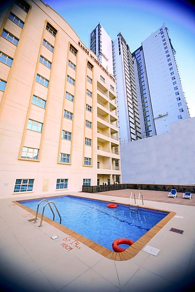 La Rosa Hotel, Juffair