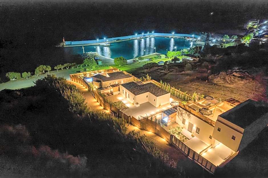 Mnḗmē Suites & Villas