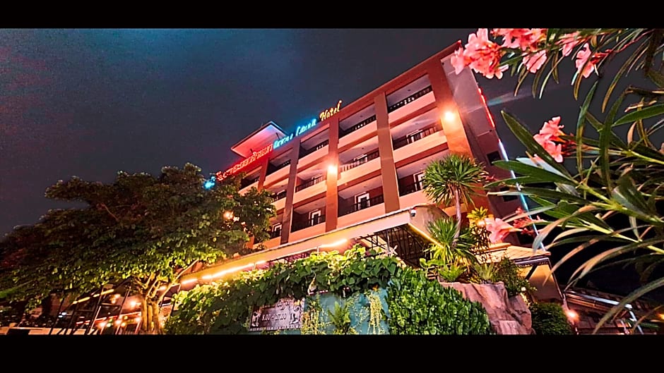 Rayong Lanna Hotel