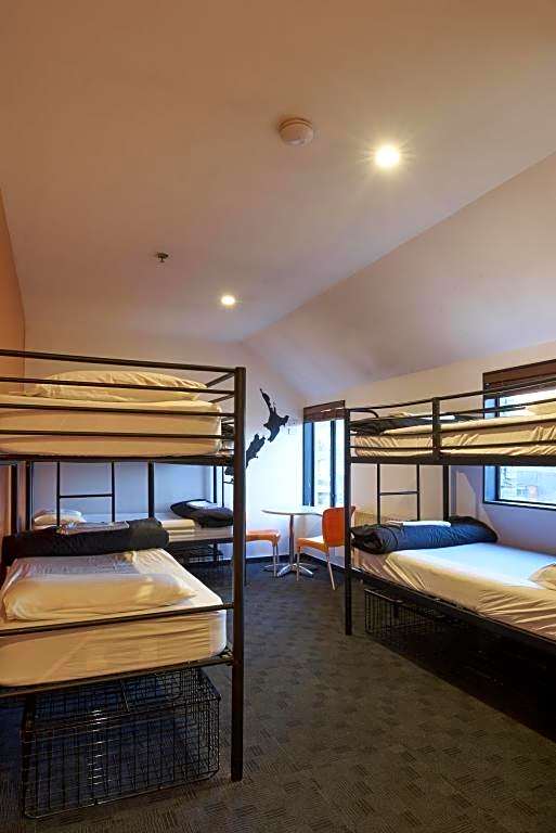 Base Backpackers Queenstown